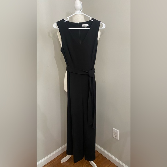 Calvin Klein size 4 black jumpsuit - Picture 1 of 2
